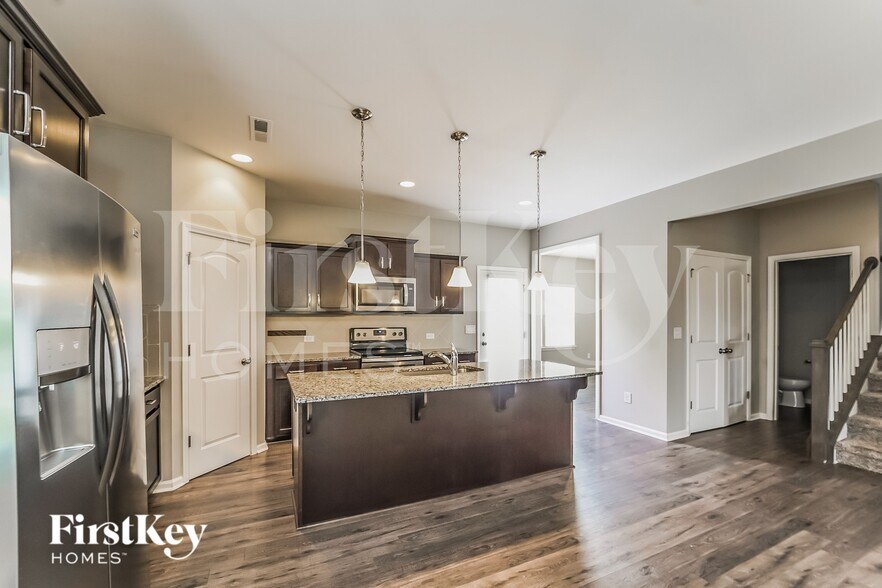Building Photo - 4011 Huntley Glen Dr