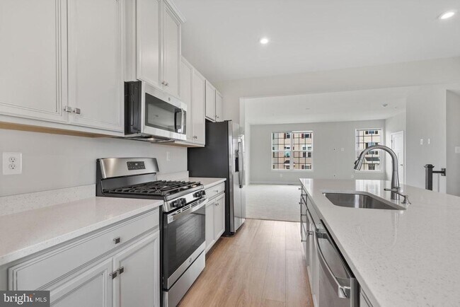 Building Photo - 1505 Wilmer Park Ln