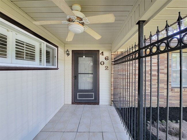 Building Photo - 4602 Redstart St
