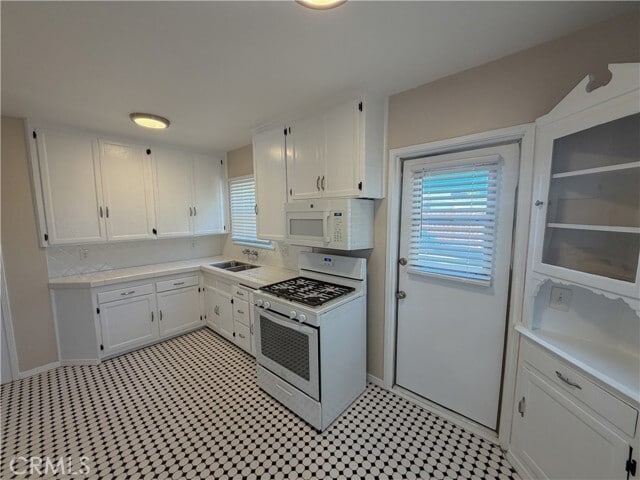 Building Photo - 126 S Batavia St