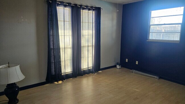 Building Photo - 2620 Moody Ave