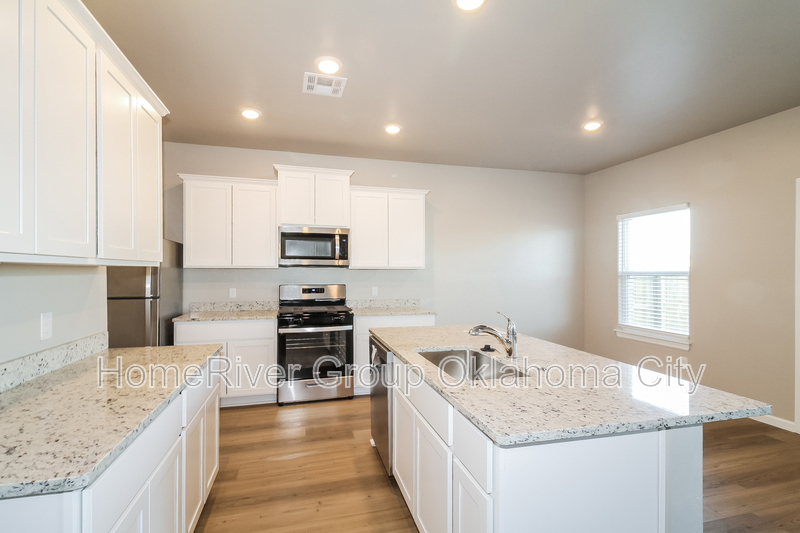 Building Photo - 1604 Ruby Dr
