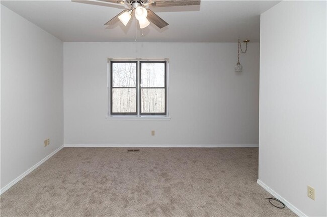 Building Photo - 1 Sandon Ln