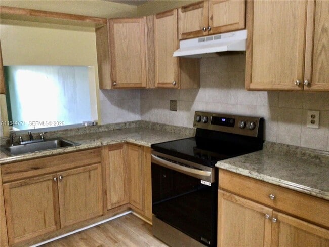 Building Photo - 4722 NW 82nd Ave