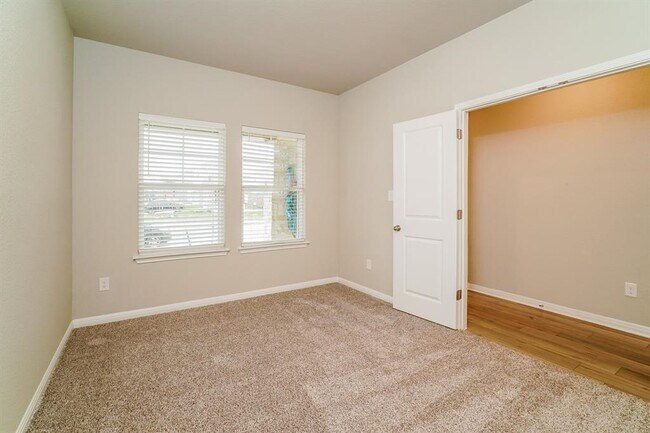 Building Photo - 202 Babblebrook Way