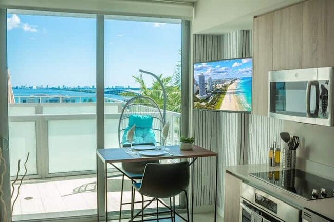 Primary Photo - 3900 Biscayne Blvd