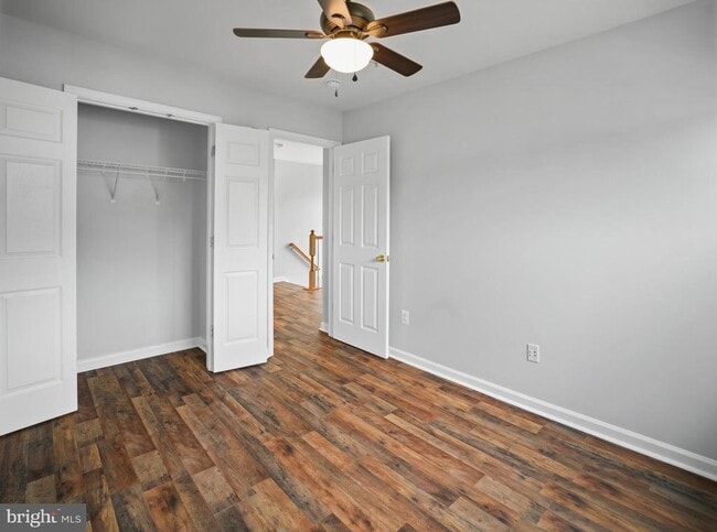 Building Photo - 44163 Azalea Ct