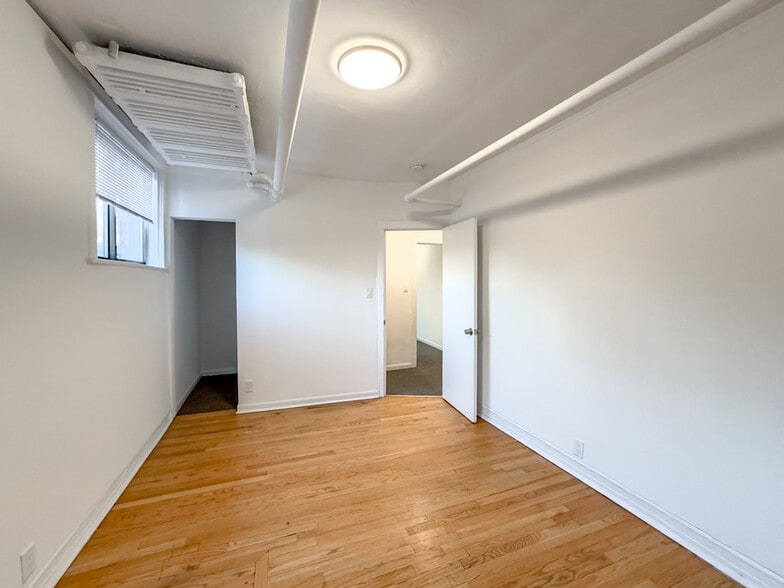 Building Photo - 3024 N Halsted St