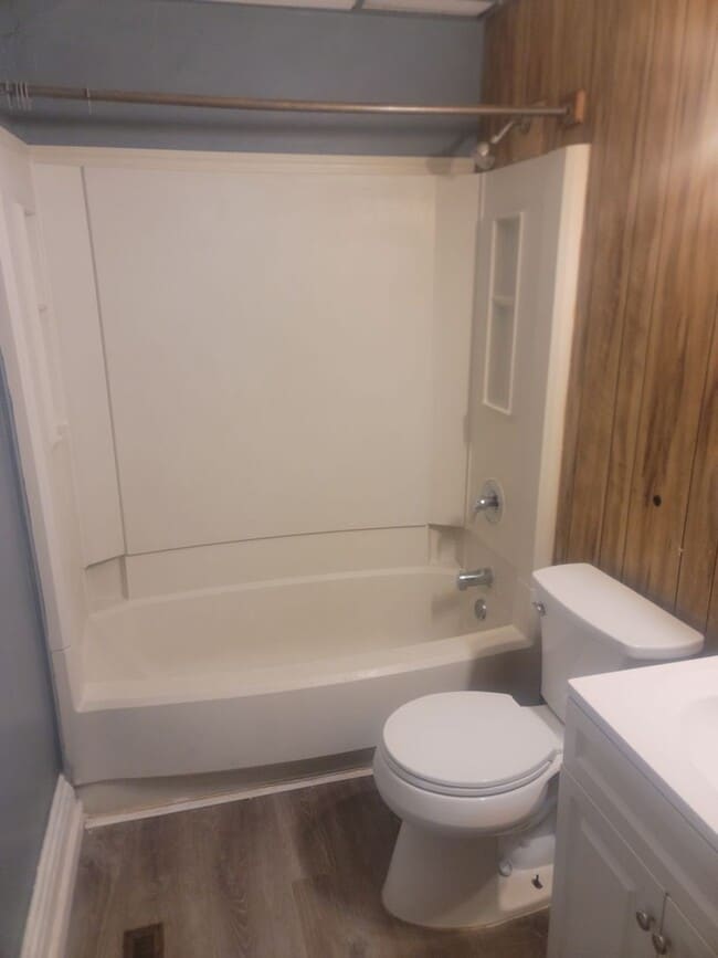 Building Photo - 19 S 19th St