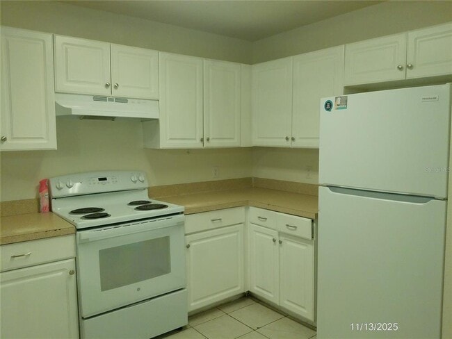 Building Photo - 949 Fox Lake Dr