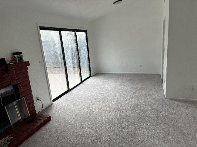 Building Photo - 8754 Lemas Rd