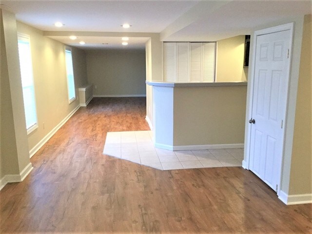 Building Photo - 94 Fleming Dr