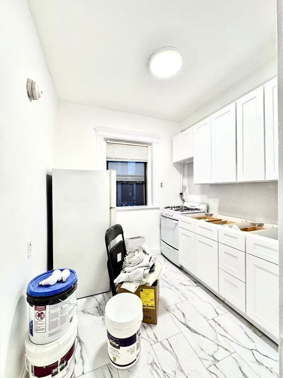 Building Photo - 52 Charlesgate E