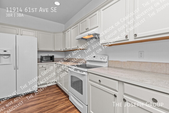 Building Photo - 11914 61st Ave SE