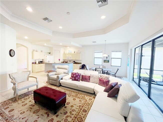 Building Photo - 1366 Serrano Cir