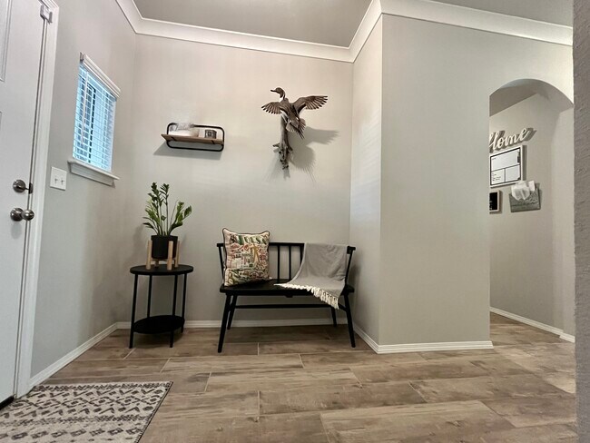 Building Photo - 1808 E. Van Buren PL.