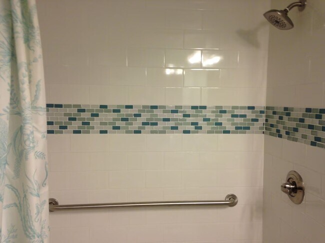 Building Photo - 6102 Seawall Blvd