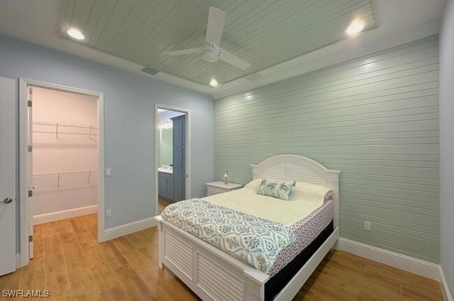 Building Photo - 7270 Saona CT