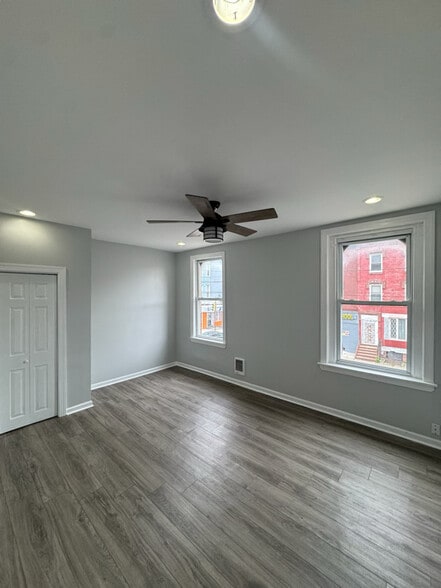 Building Photo - 1452 N 29th St