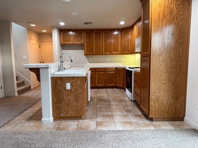 Building Photo - 750 Odilia Ct