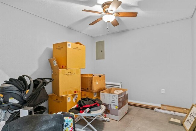 Building Photo - 2610 Co Rd 255