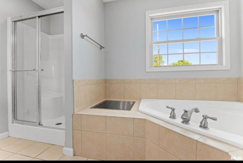 Building Photo - 10013 Brompton Ct