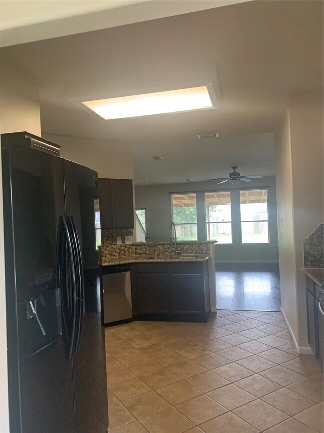 Building Photo - 18427 Fir Hollow Cir
