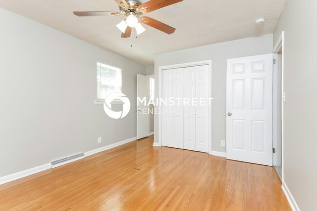 Building Photo - 2905 Westview Dr