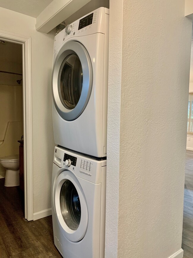 Building Photo - 12626 Ne 118th St, Apt 3