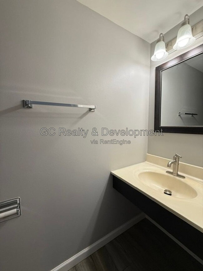 Building Photo - 1695 Pebble Beach Cir