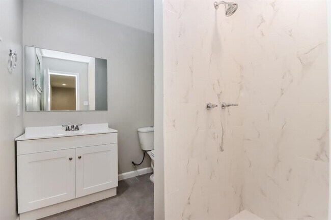 Building Photo - 24518 Pine Canyon Dr
