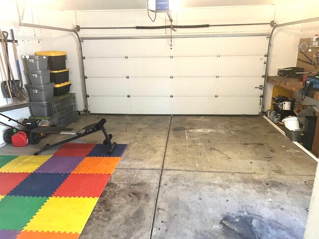 Building Photo - 390 Brook Ave