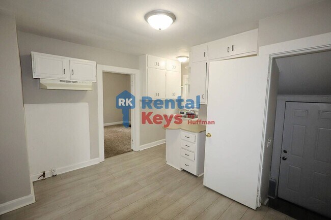 Building Photo - Two Bedroom House | Now Available