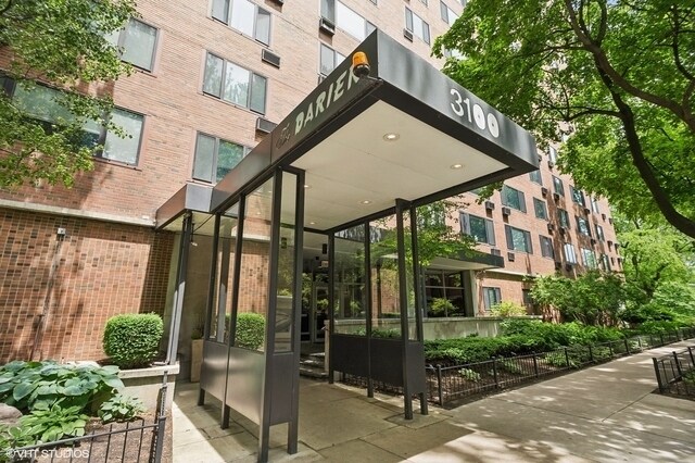 Primary Photo - 3100 N Lake Shore Dr