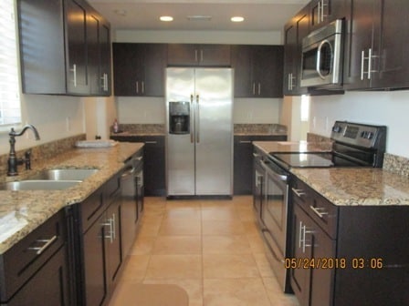 Building Photo - Gorgeous 3 Bedroom Beachside Home!