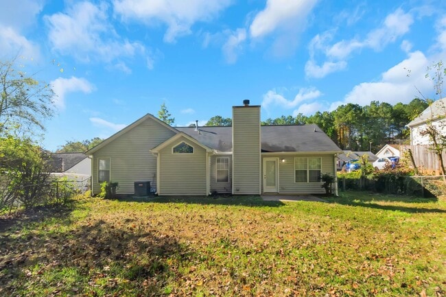 Building Photo - Charming 3BR/2BA Ranch Home in Stockbridge!