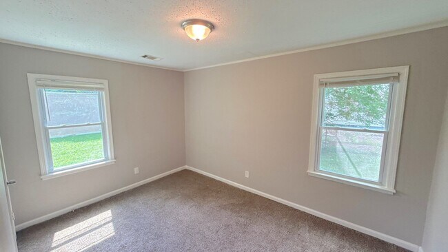 Building Photo - 4700 Berta Rd