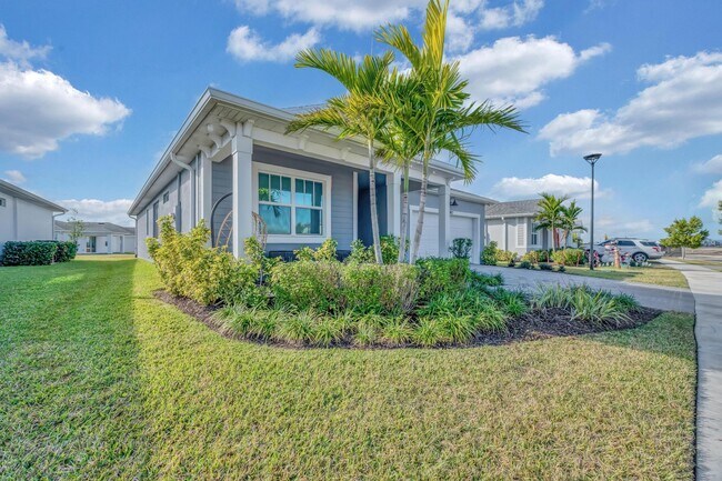 Building Photo - 10142 SW Orana Dr