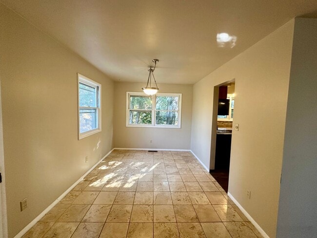 Building Photo - SPACIOUS HOME IN DESIRABLE HOT SPRINGS, 1....
