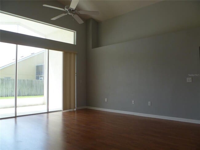 Building Photo - 6936 Cohasset Cir