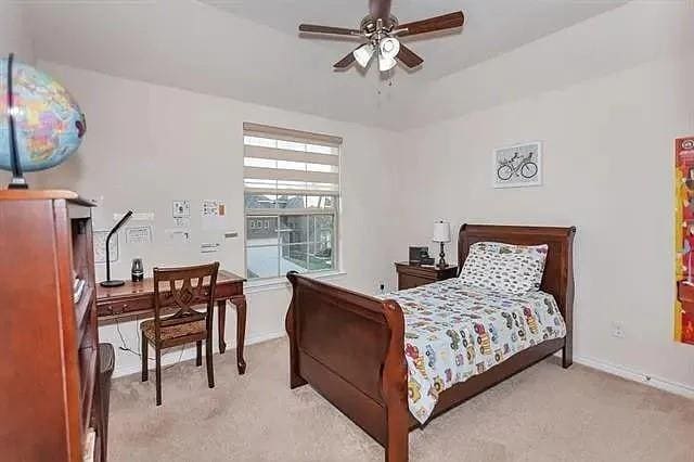 Building Photo - 913 Yarrow St