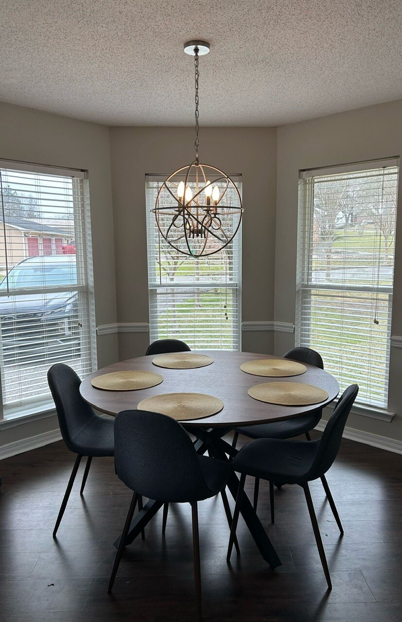 Building Photo - 203 La Bonne Dr