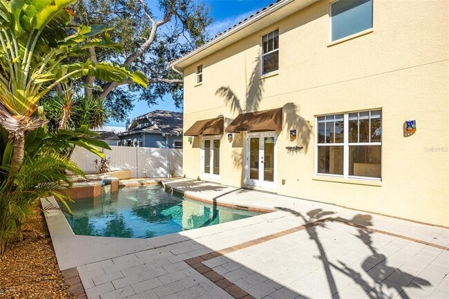 Building Photo - 3204 W Empedrado St