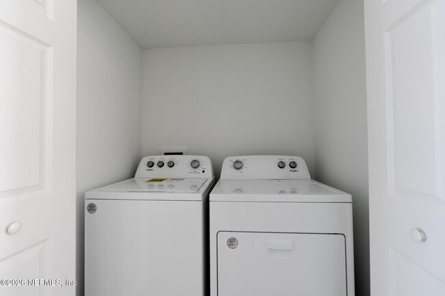 Building Photo - 244 Elmhurst Ln