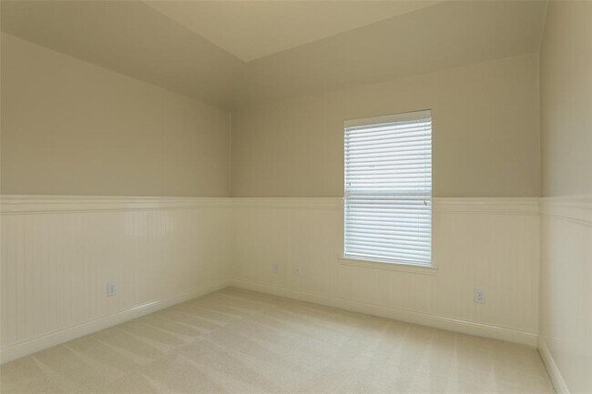 Building Photo - 9603 Red Rugosa Dr