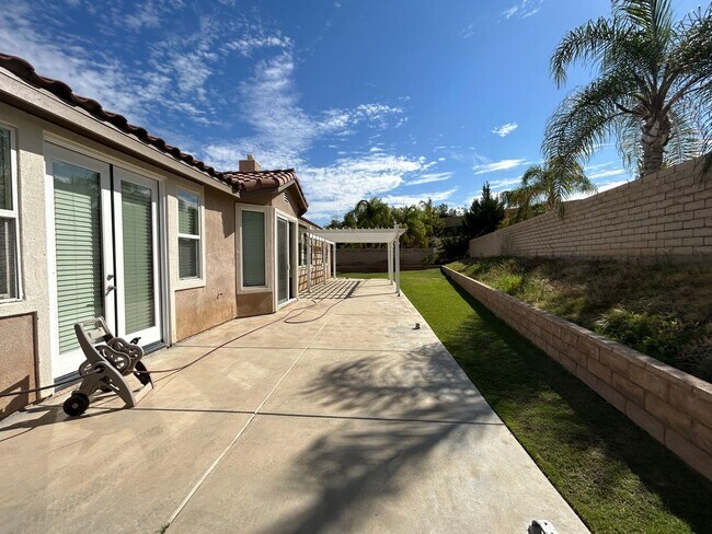 Building Photo - 15005 Via Messina Dr