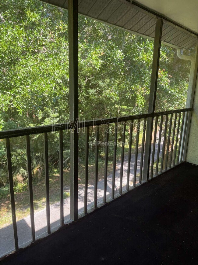 Building Photo - 1236 Pine Ridge Cir W