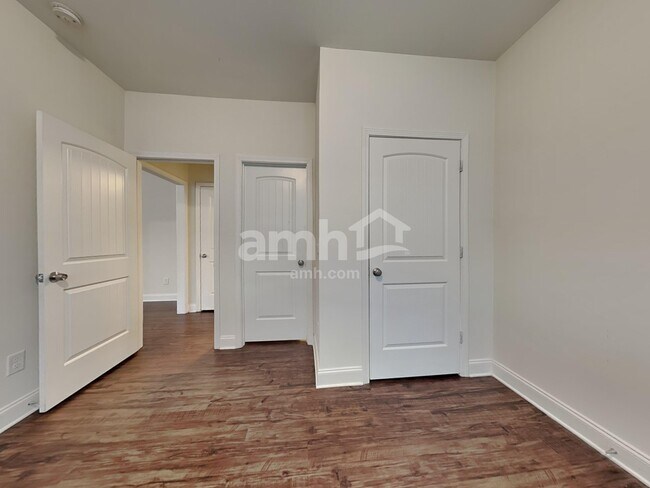 Building Photo - 1682 Weatherbrook Cir