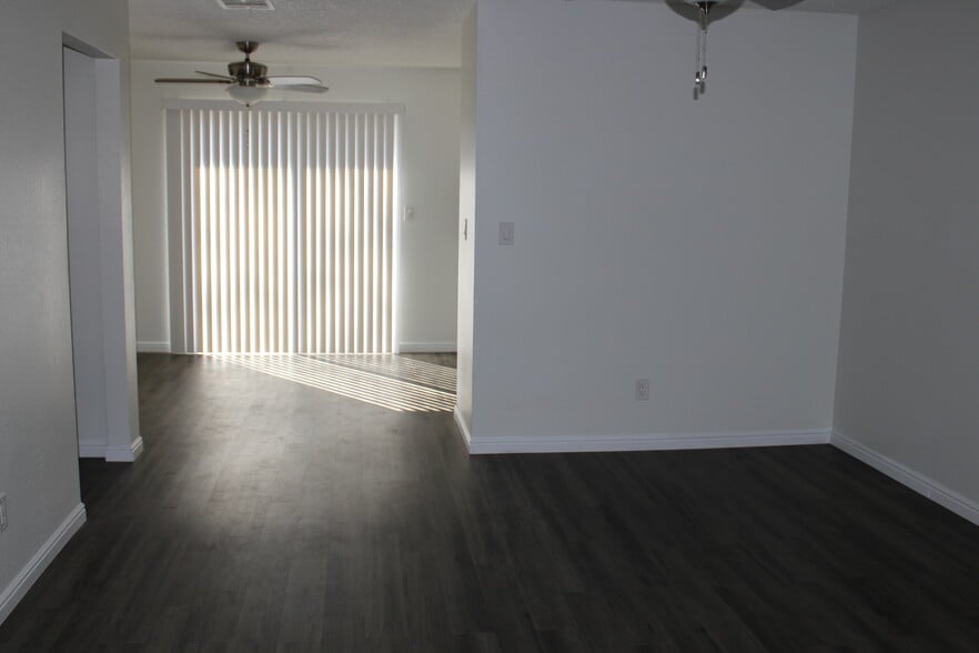 Building Photo - 345 S 200 W