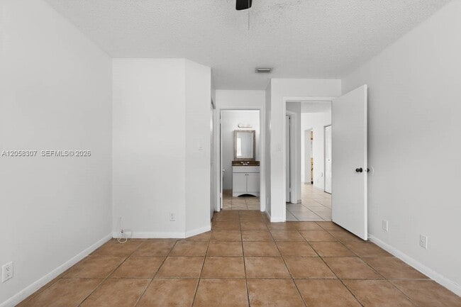 Building Photo - 13856 SW 93rd Ln